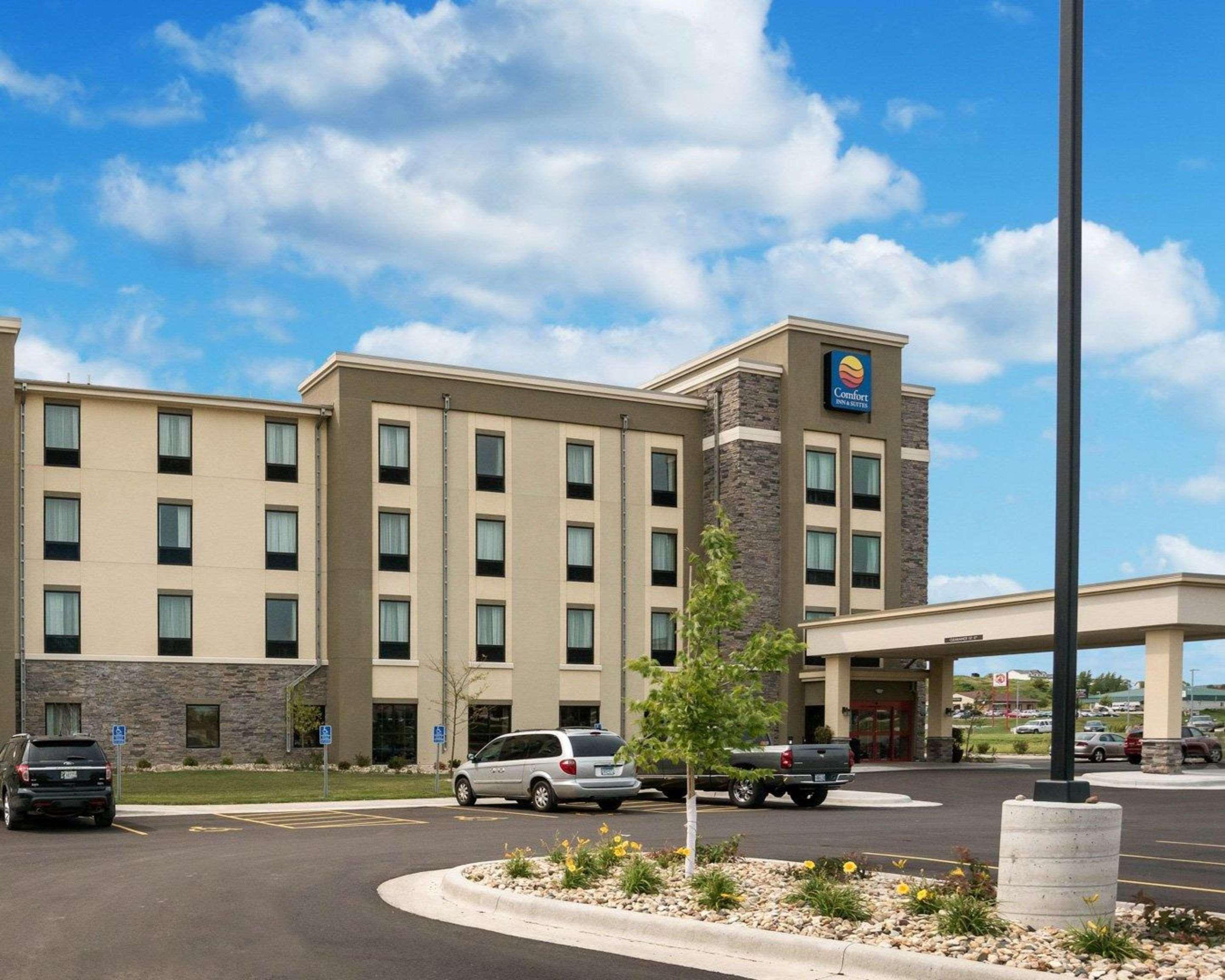 Comfort Inn & Suites West - Medical Center Rochester Exterior photo
