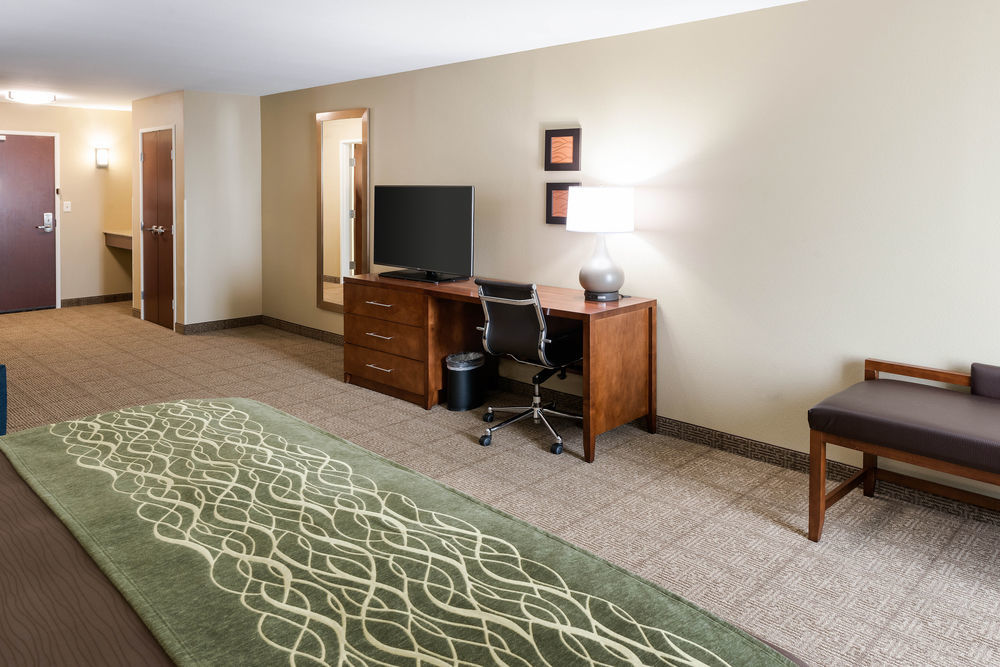 Comfort Inn & Suites West - Medical Center Rochester Exterior photo
